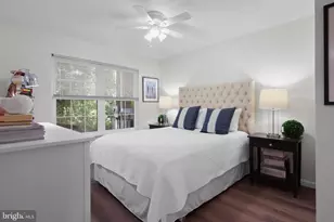3303 Wyndham Cir, Alexandria, VA 22302 - Photo 12