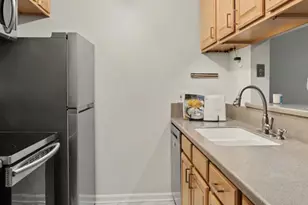3311 Wyndham Cir, Alexandria, VA 22302 - Photo 14