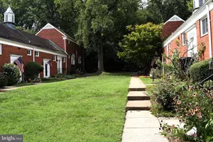 3706 Gunston Rd, Alexandria, VA 22302 - Photo 2