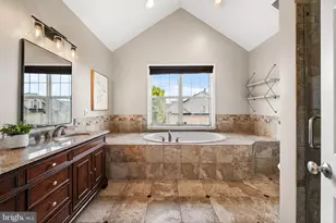 349 Livermore Ln, Alexandria, VA 22304 - Photo 24