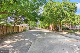 305 E Duncan Ave E, Alexandria, VA 22301 - Photo 24