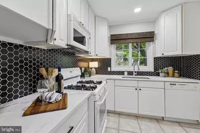 1024 Valley Drive, Alexandria, VA 22302 - Photo 8