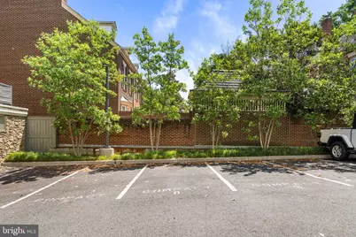 521 N Washington Street #101, Alexandria, VA 22314 - Photo 30