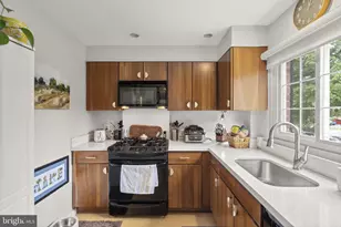 3408 Martha Custis Dr, Alexandria, VA 22302 - Photo 16