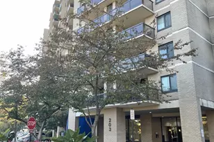 203 Yoakum Pkwy, Alexandria, VA 22304 - Photo 2