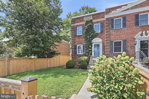 1010 Colonial Ave, Alexandria, VA 22314 - Photo 4