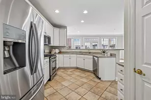 405 S Fayette St, Alexandria, VA 22314 - Photo 14
