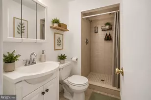 1227 Queen St, Alexandria, VA 22314 - Photo 8