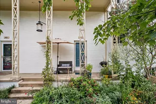 1600 Ripon Pl, Alexandria, VA 22302 - Photo 2