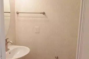[Address not provided], Alexandria, VA 22301 - Photo 8