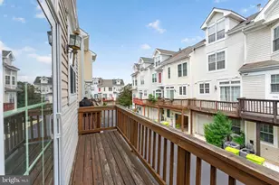 932 Harrison Cir, Alexandria, VA 22304 - Photo 12