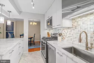 501 Slaters Ln, Alexandria, VA 22314 - Photo 12