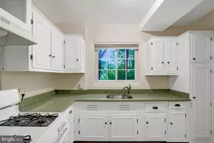 3200 Martha Custis Dr, Alexandria, VA 22302 - Photo 6