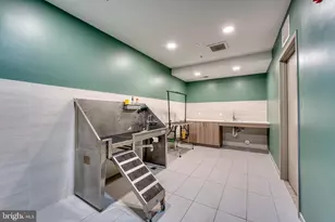 635 Slaters Ln, Alexandria, VA 22314 - Photo 44
