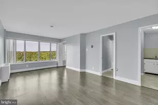 5340 Holmes Run Pkwy, Alexandria, VA 22304 - Photo 4