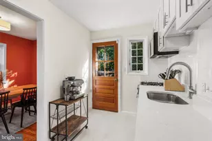 19 E Custis Ave, Alexandria, VA 22301 - Photo 8