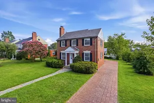 2803 Cameron Mills Rd, Alexandria, VA 22302 - Photo 2