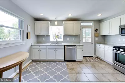 130 Wesmond Drive, Alexandria, VA 22305 - Photo 4