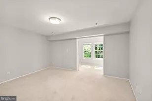 3313 Wyndham Cir, Alexandria, VA 22302 - Photo 6