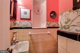 2705 Fordham Rd, Alexandria, VA 22302 - Photo 16