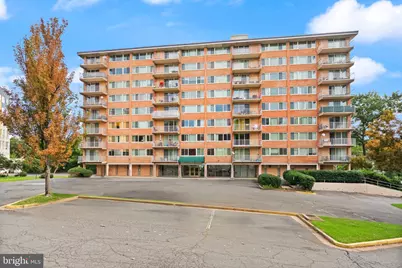 4520 King Street #406, Alexandria, VA 22302 - Photo 2