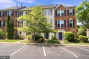 940 Harrison Cir, Alexandria, VA 22304 - Photo 1