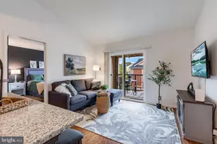 3305 Wyndham Cir, Alexandria, VA 22302 - Photo 12
