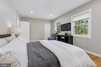 1024 Valley Drive, Alexandria, VA 22302 - Photo 10