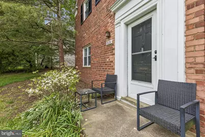 1024 Valley Drive, Alexandria, VA 22302 - Photo 2