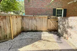 1208 W Abingdon Dr, Alexandria, VA 22314 - Photo 30