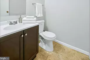 5300 Holmes Run Pkwy, Alexandria, VA 22304 - Photo 30