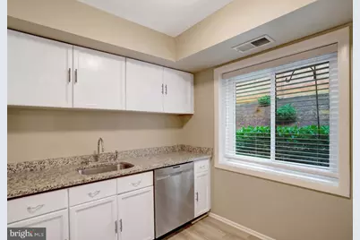 3200 S 28th Street #204, Alexandria, VA 22302 - Photo 18