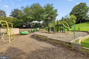 307 Yoakum Pkwy, Alexandria, VA 22304 - Photo 30