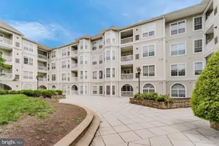 4551 Strutfield Ln, Alexandria, VA 22311 - Photo 2