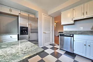 516 N West St, Alexandria, VA 22314 - Photo 12