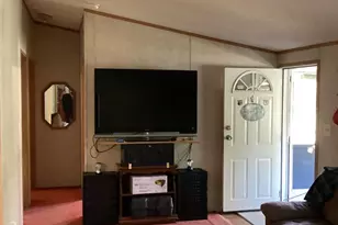 316 Coles Creek Ln, New Canton, VA 23123 - Photo 2