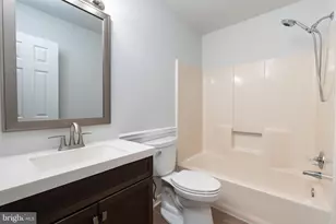 912 Hartford Ln N, Richmond, VA 23236 - Photo 16