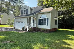 304 Thornhill Dr, Chester, VA 23836 - Photo 2