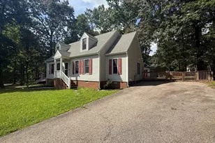 14519 Sonnenburg Dr, Chester, VA 23831 - Photo 2