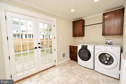 500 E Main Street, Berryville, VA 22611 - Photo 8