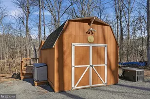 558 Hemlock Ln, Bluemont, VA 20135 - Photo 20