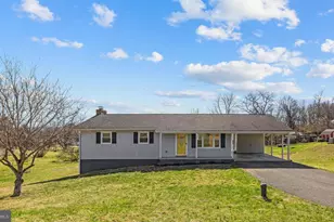 225 Possum Hollow Ln, Berryville, VA 22611 - Photo 1