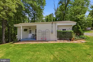 350 Evergreen Ln, Bluemont, VA 20135 - Photo 2