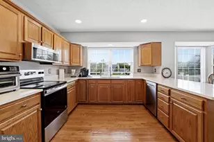 328 Jackson Dr, Berryville, VA 22611 - Photo 12