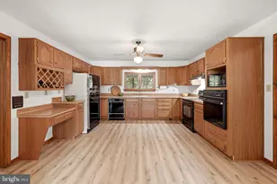 10393 Harry Byrd Hwy, Berryville, VA 22611 - Photo 16