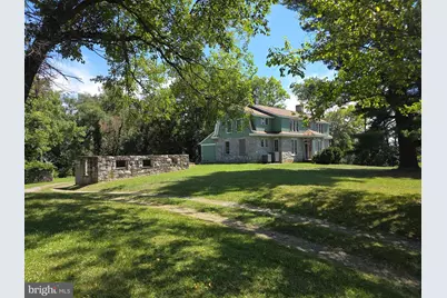 328 N Buckmarsh Street, Berryville, VA 22611 - Photo 2
