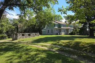 328 N Buckmarsh St, Berryville, VA 22611 - Photo 2