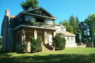 328 N Buckmarsh St, Berryville, VA 22611 - Photo 1