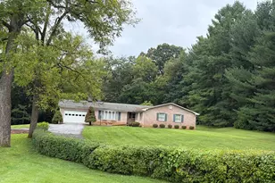 76 Davis Ln, Berryville, VA 22611 - Photo 4