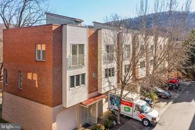 1013 Linden Ave #H, Charlottesville, VA 22902 - Photo 2